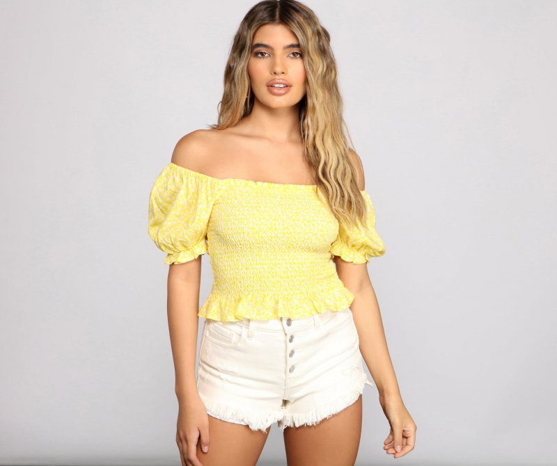 TableClothsUs Dainty Daisy Smocked Top