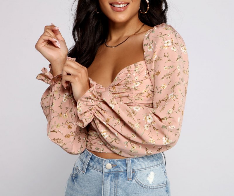 TableClothsUs Falling For Florals Puff Sleeve Crop Top