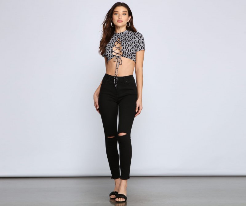 TableClothsUs Lace-Up Crop Geometric Crop Top