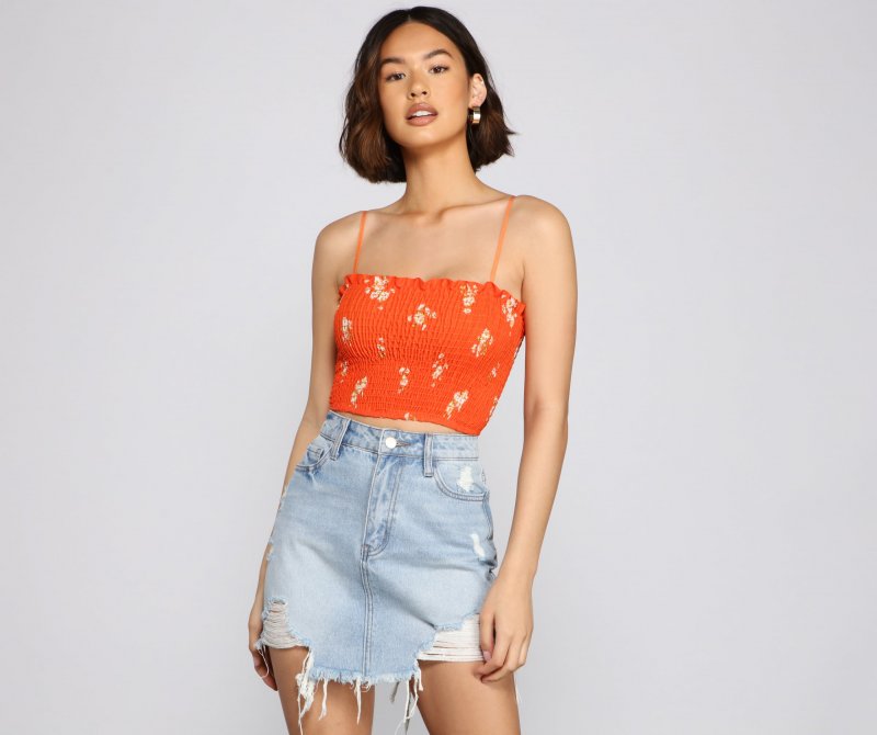 TableClothsUs Stylish And Smocked Crop Top