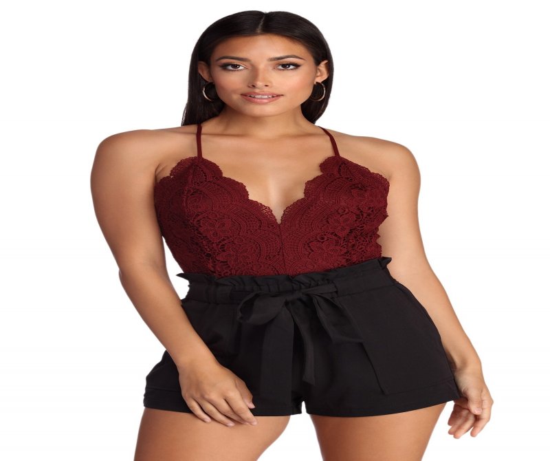 TableClothsUs Scalloped Lace Bodysuit