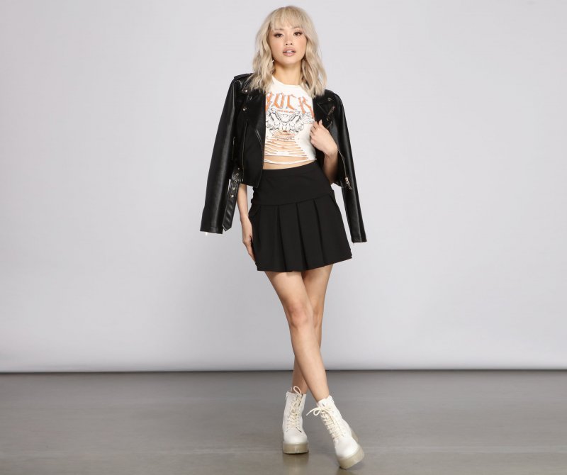 TableClothsUs Rocker Chic Cropped Graphic Tee