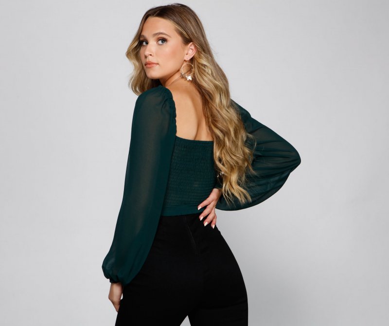 TableClothsUs Chic Appeal Long Sleeve Crop Top