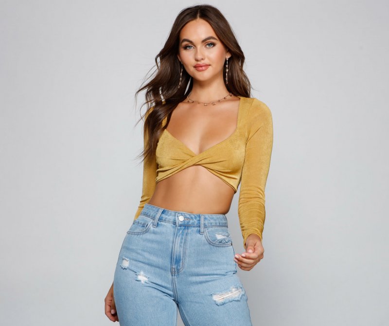 TableClothsUs Trendy And Fab Twist Front Crop Top